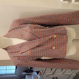 entro Cropped Double-Breasted Houndstooth Jacket in Pink and Blue